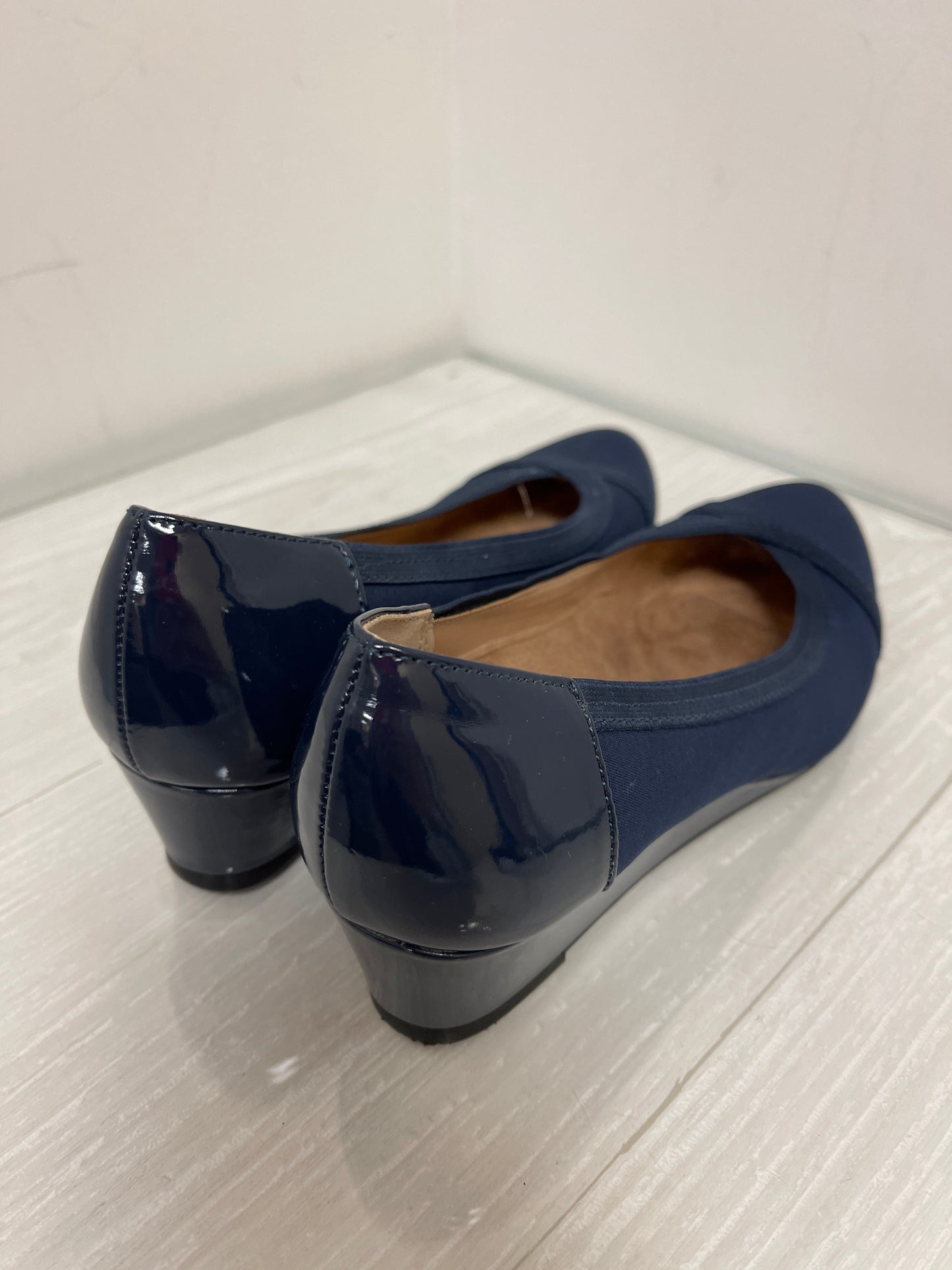 Shoes Heels Wedge By Kelly And Katie In Navy, Size: 6