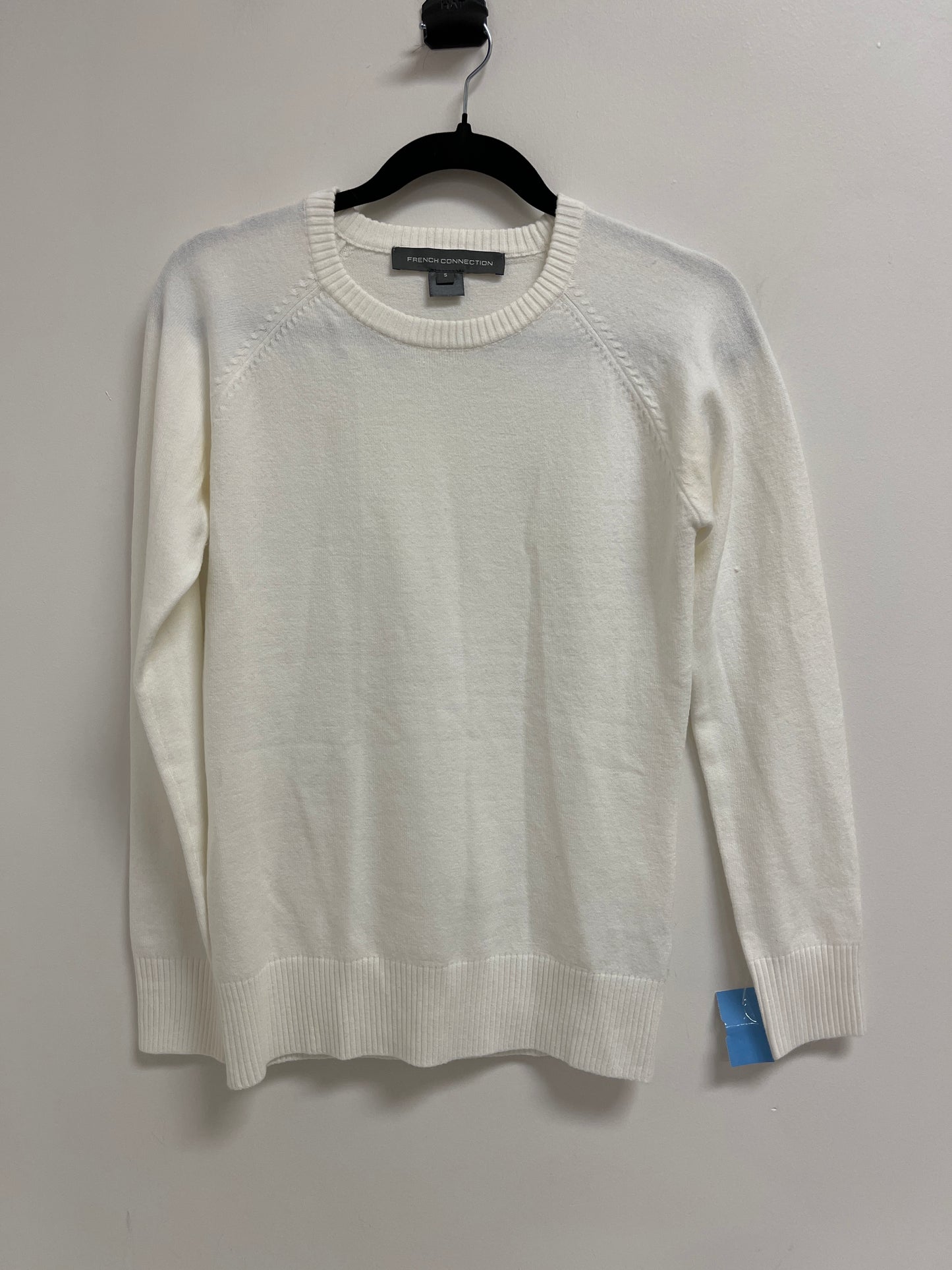 Sweater By French Connection In White, Size: S