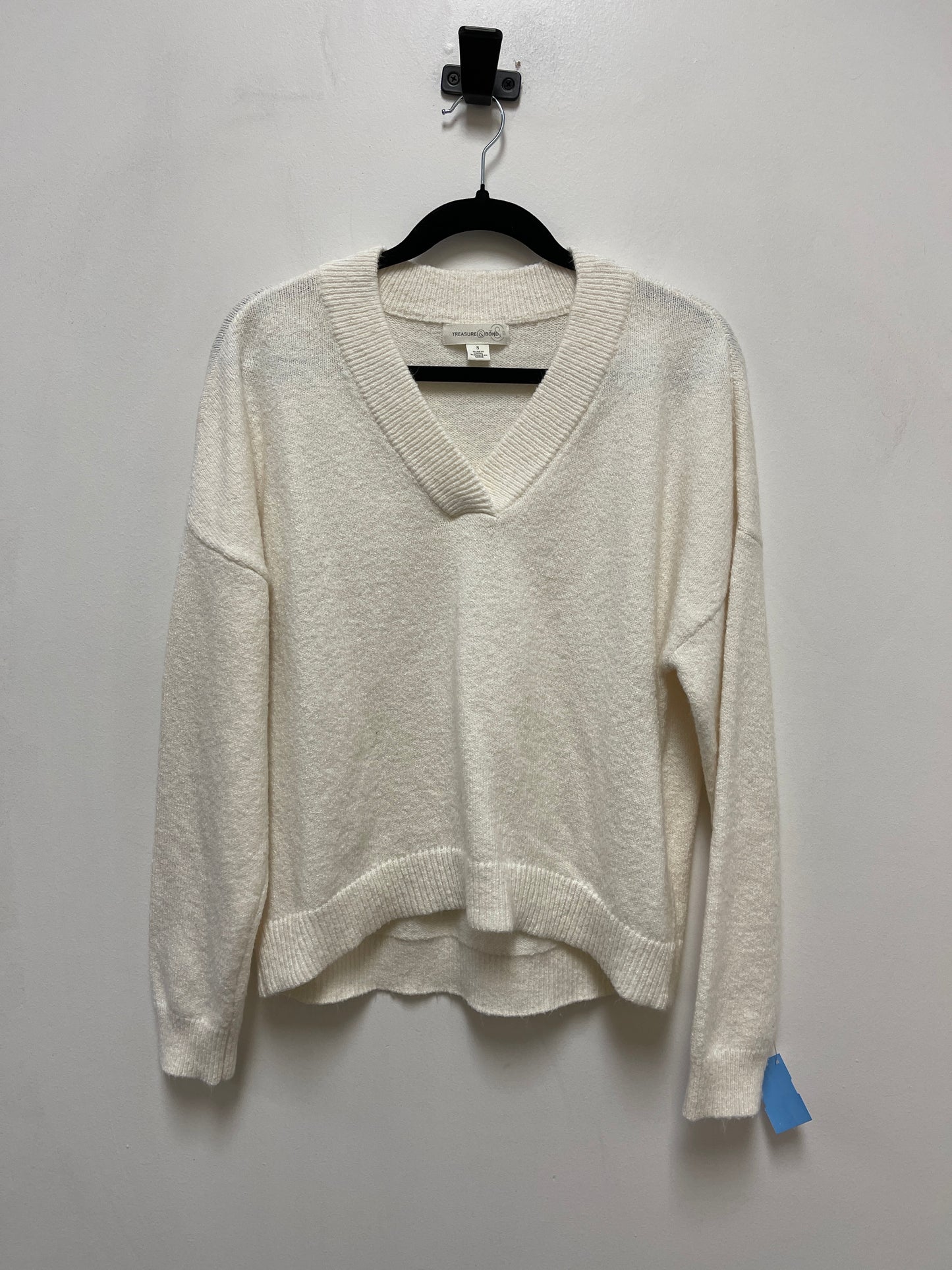 Sweater By Treasure And Bond In Cream, Size: S