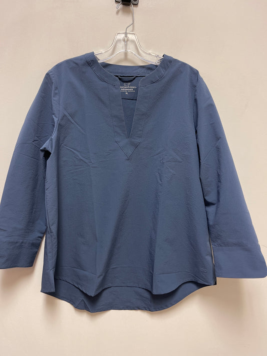 Top Long Sleeve By Vineyard Vines In Blue, Size: Xl