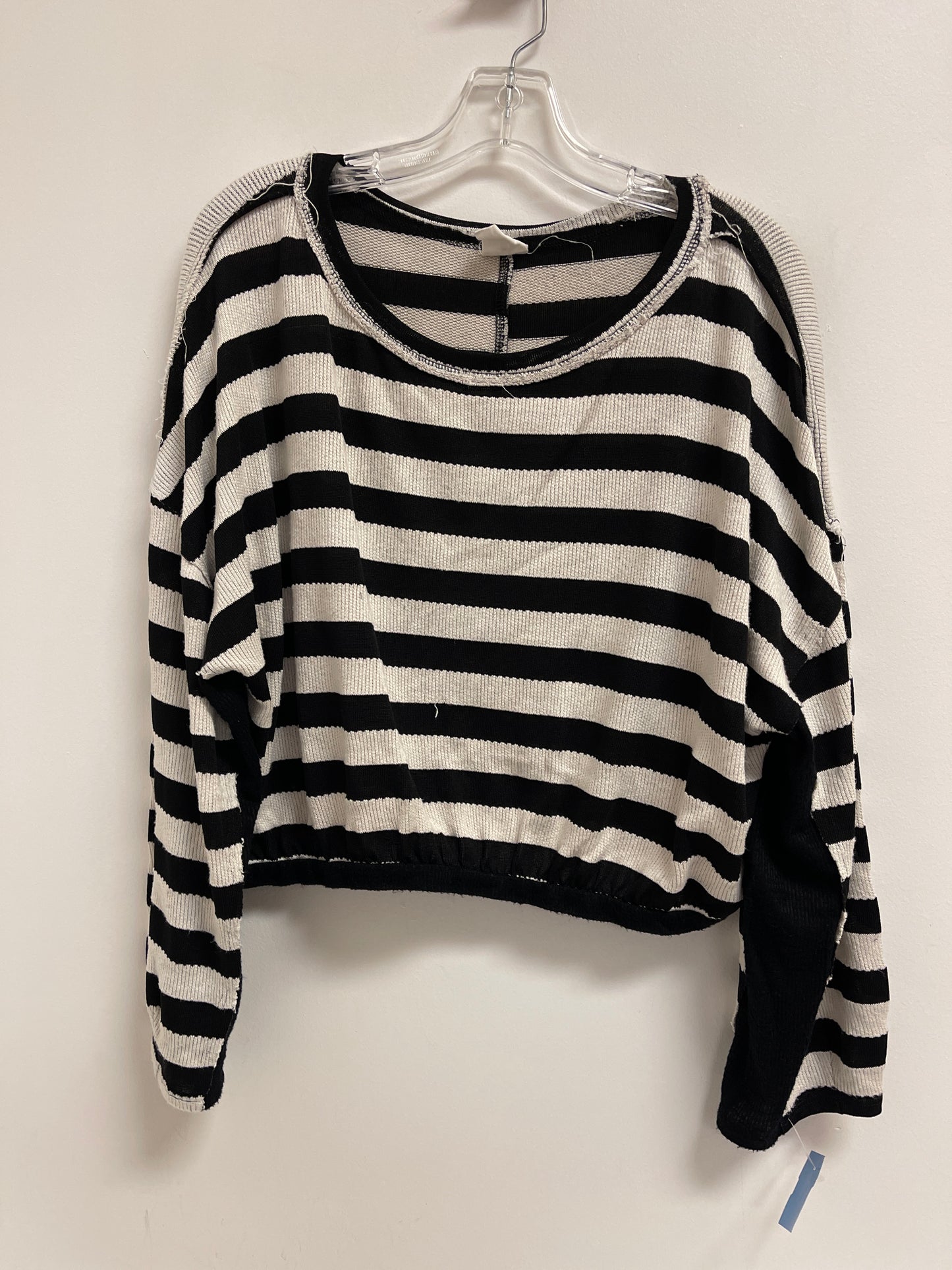 Top Long Sleeve By By Together In Black & White, Size: L