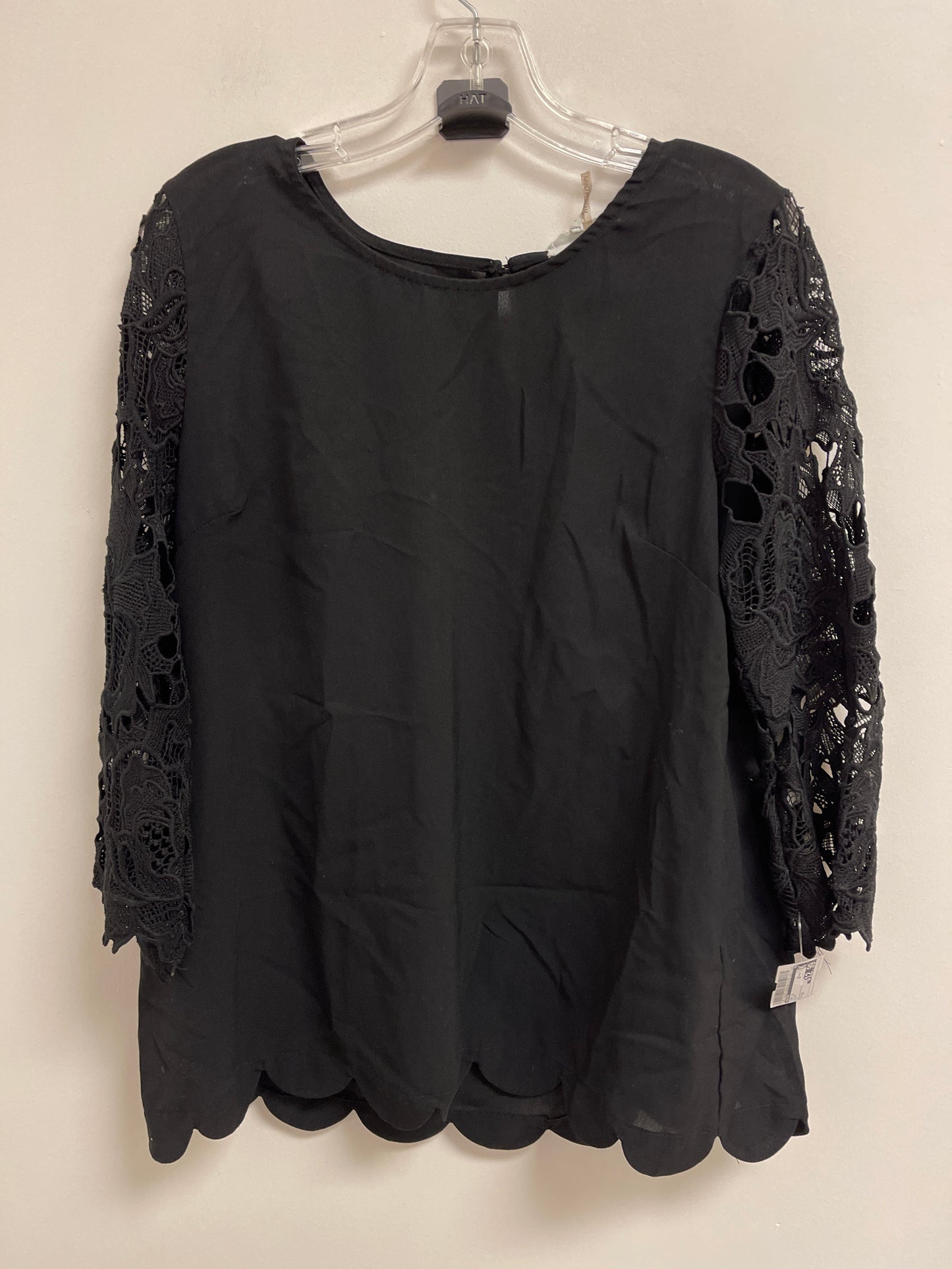 Top Long Sleeve By Entro In Black, Size: M