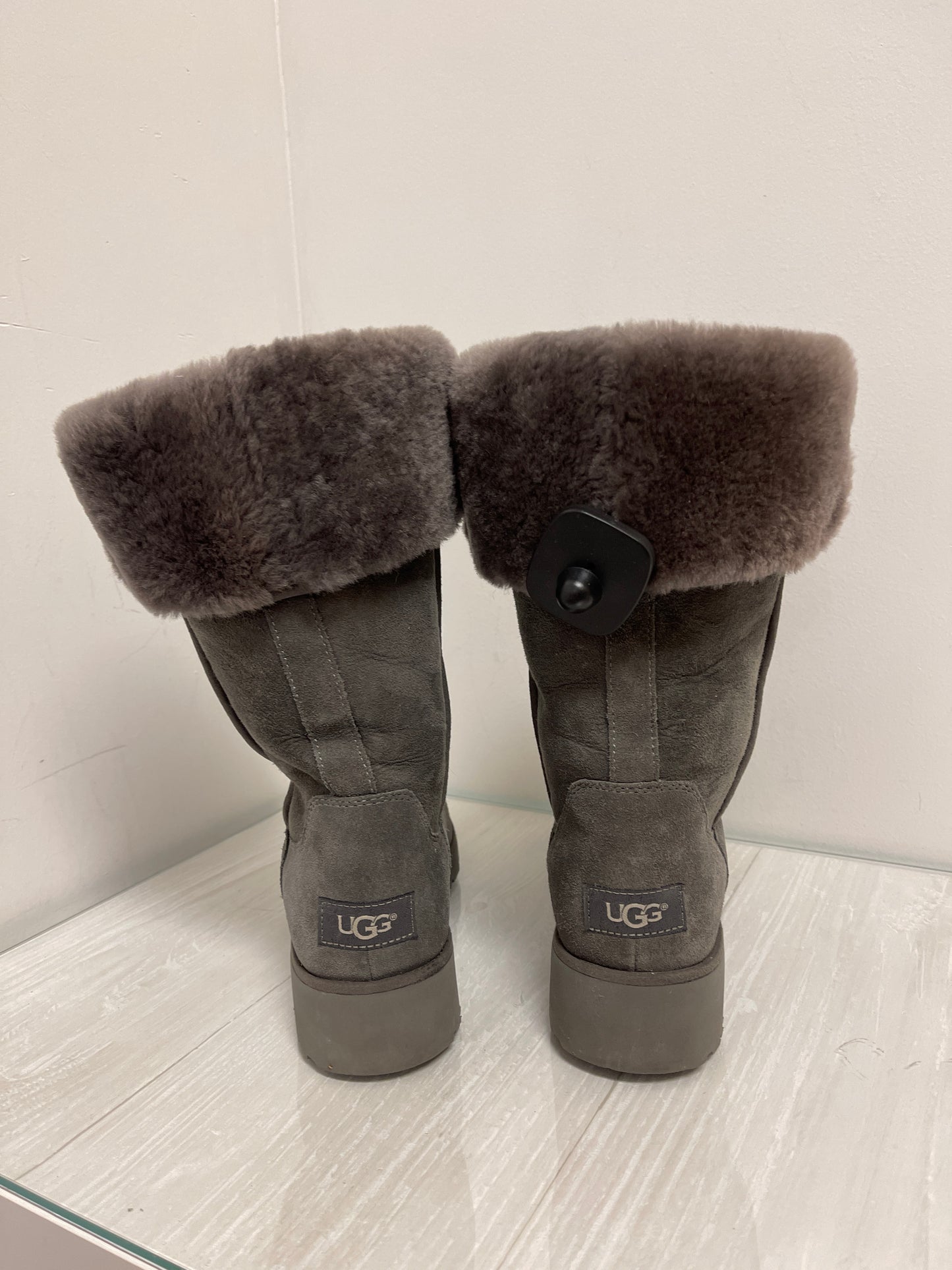 Boots Snow By Ugg In Grey, Size: 8.5