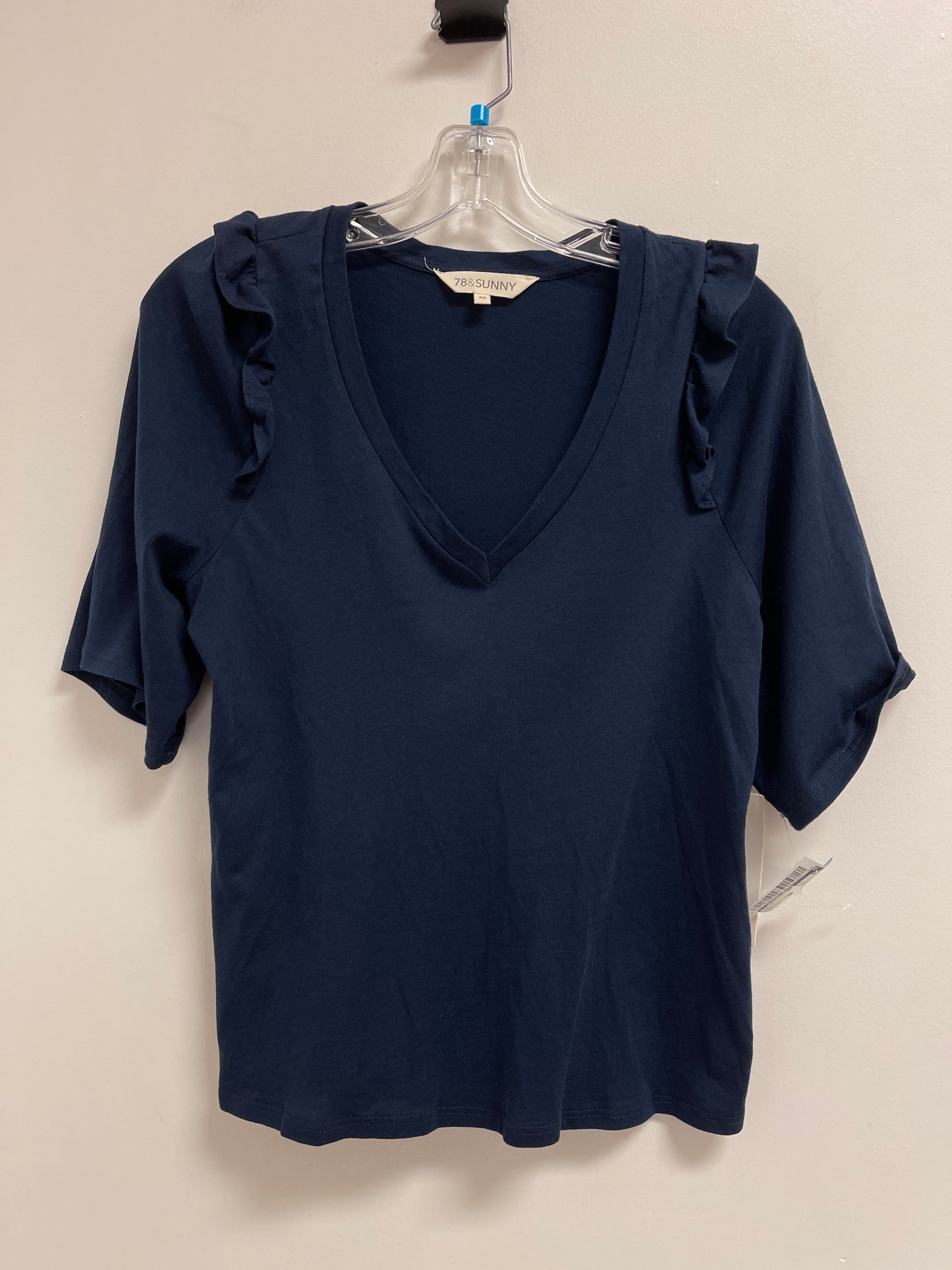 Top Short Sleeve By Clothes Mentor In Navy, Size: Xs