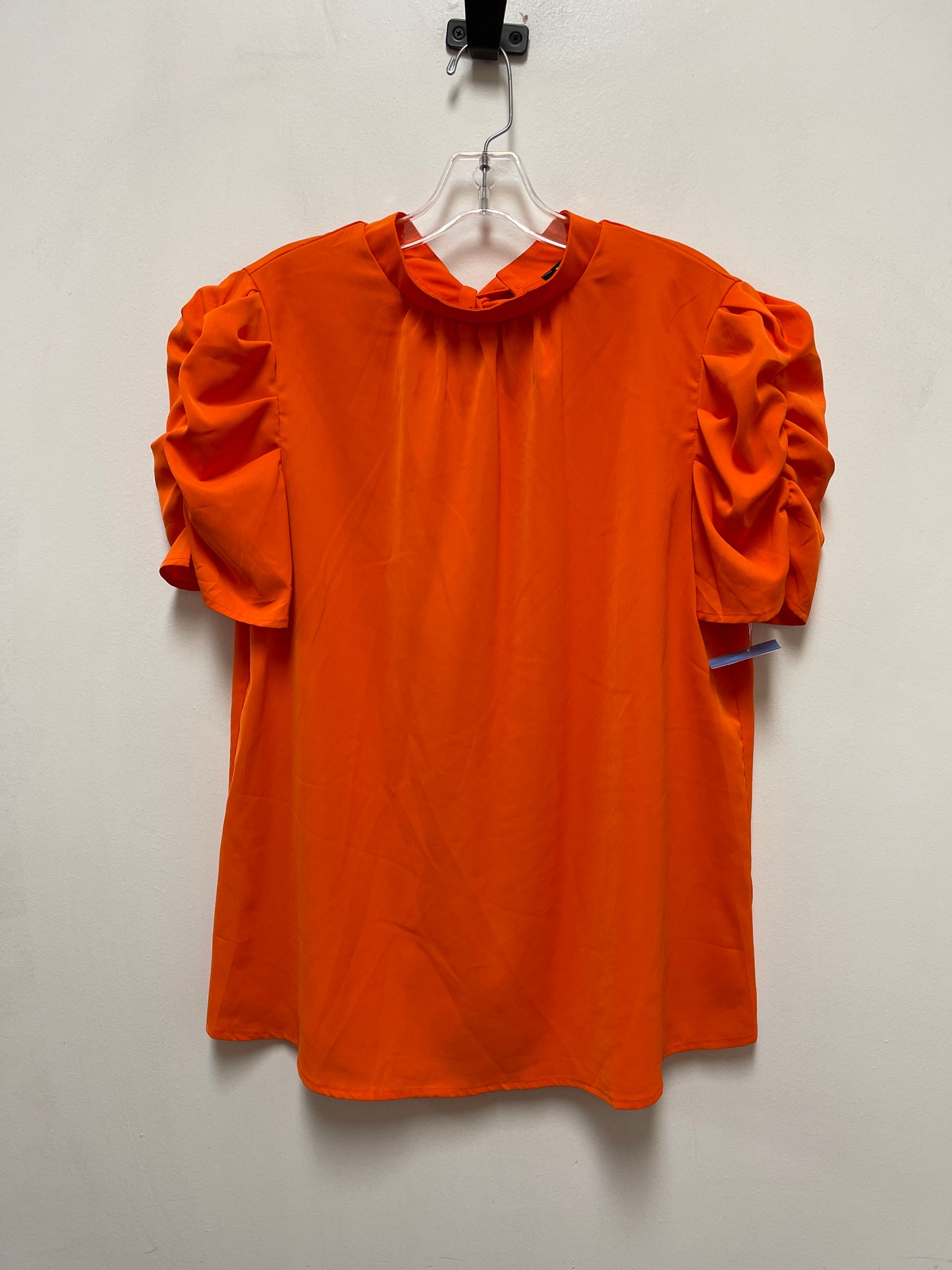 Top Short Sleeve By Clothes Mentor In Orange, Size: L