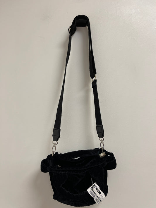 Crossbody By Clothes Mentor, Size: Small