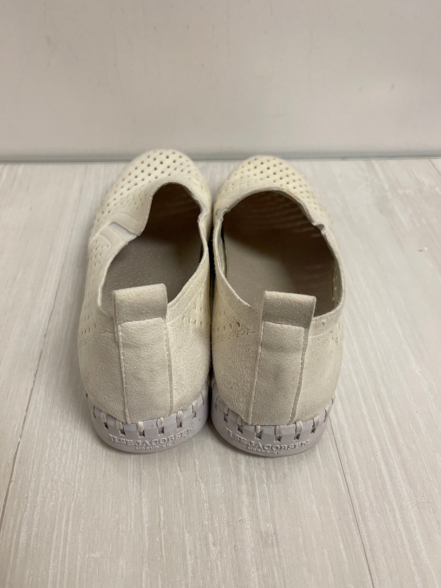 Shoes Flats By Clothes Mentor In White, Size: 7.5