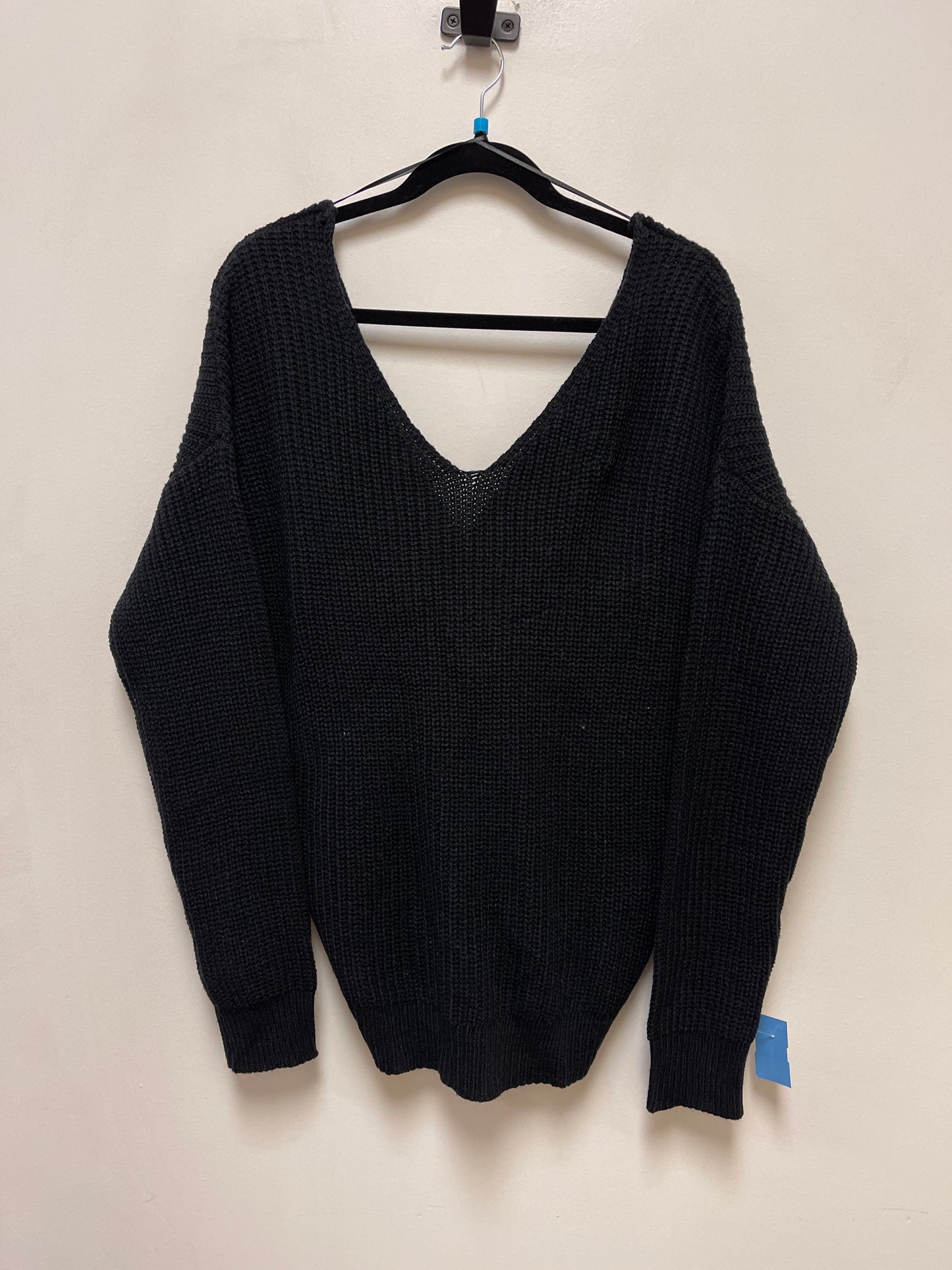 Sweater By Love Tree In Black, Size: L