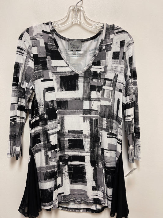 Top Long Sleeve By Clothes Mentor In Black & White, Size: Xs