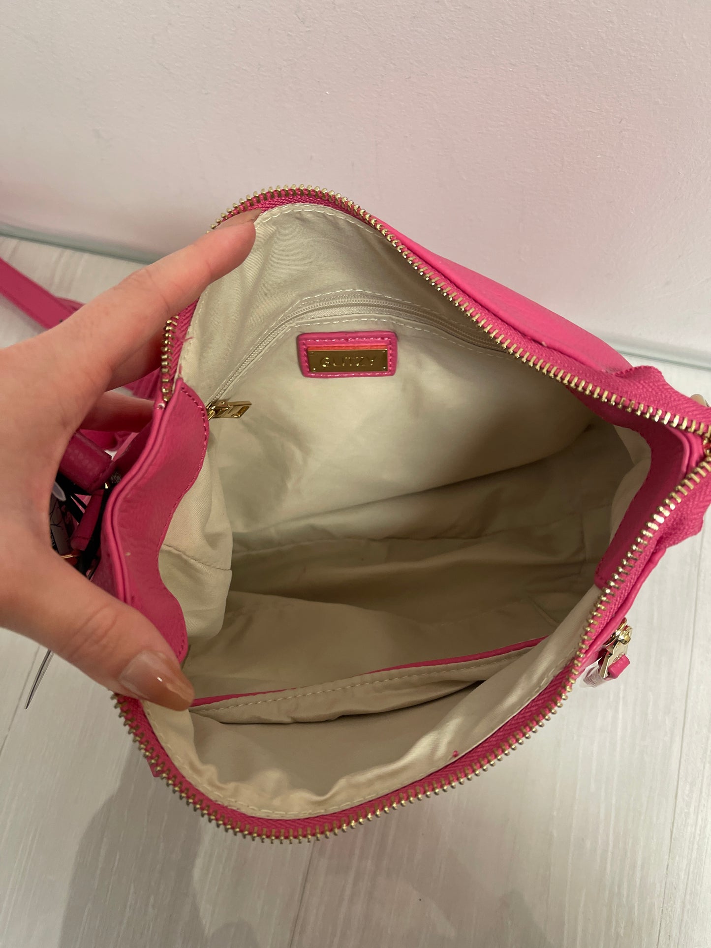 Handbag By Clothes Mentor, Size: Medium