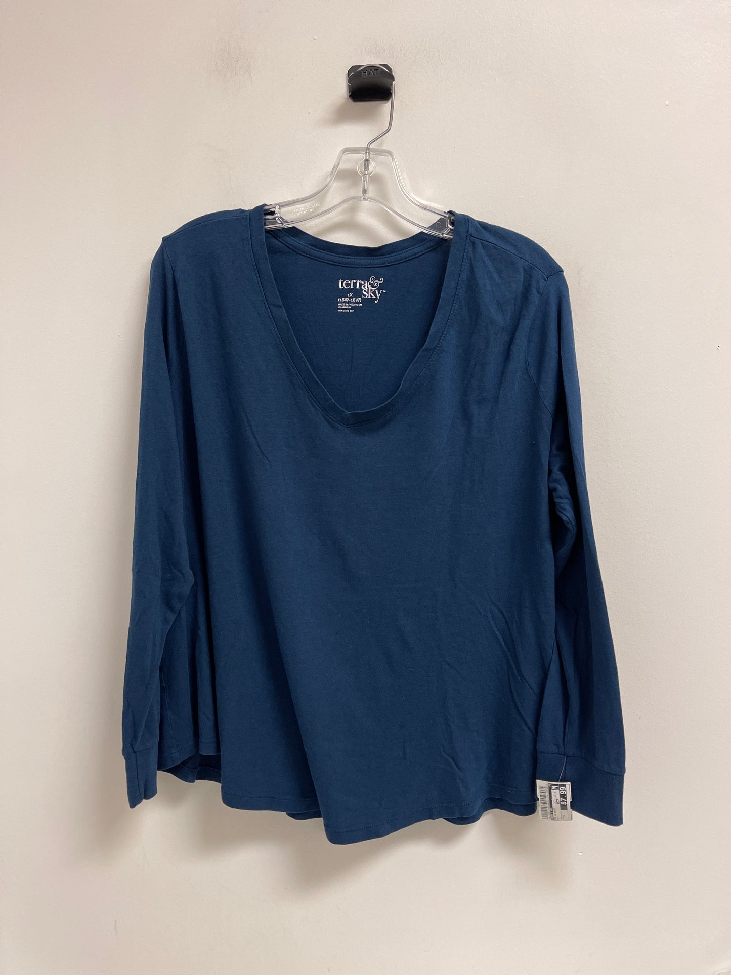 Top Long Sleeve Basic By Terra & Sky In Blue, Size: 1x