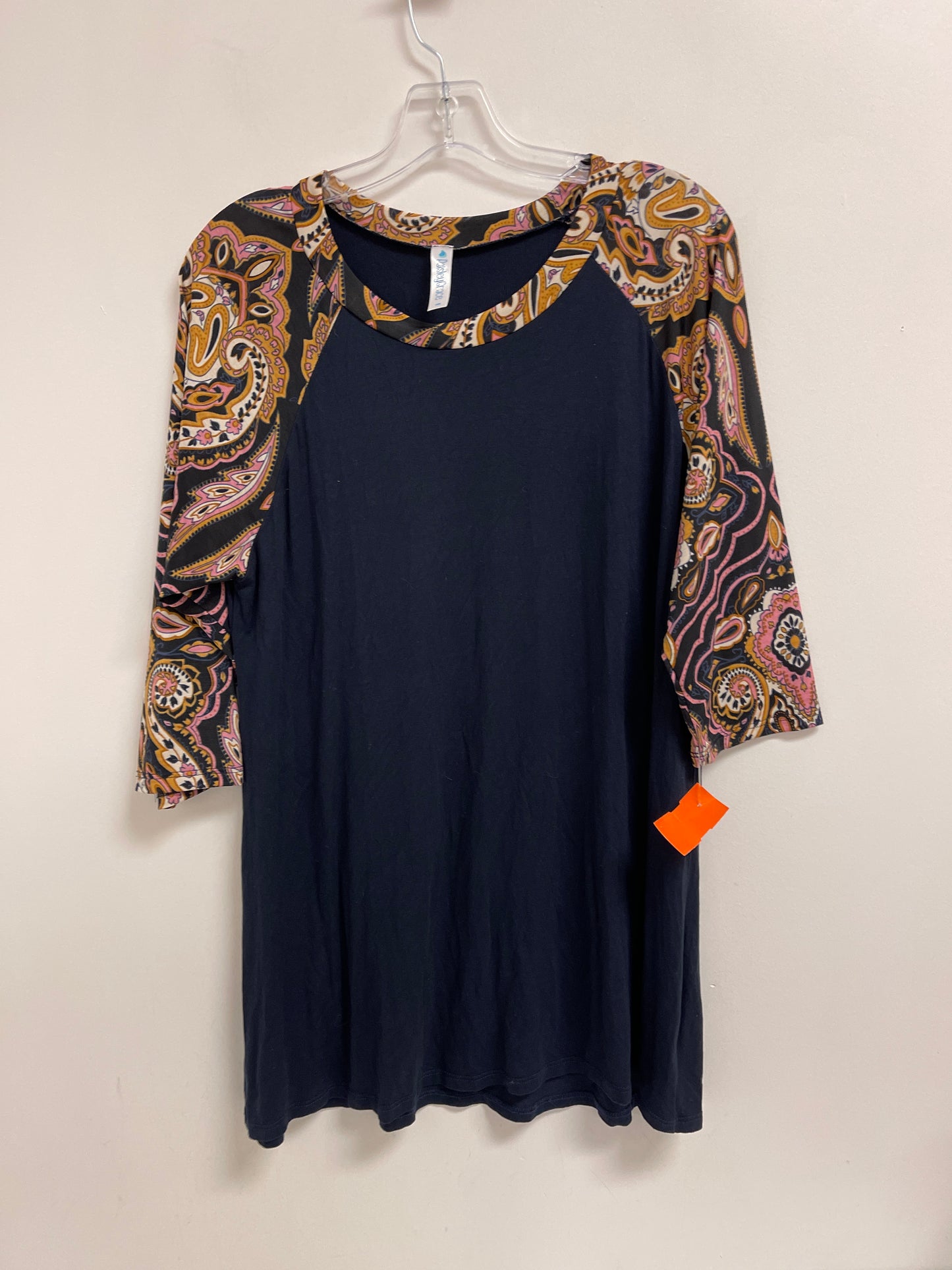 Top Long Sleeve By Paisley Grace In Navy, Size: L