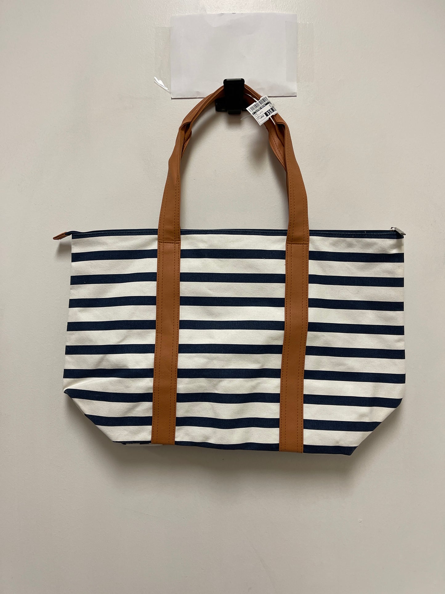 Tote By Clothes Mentor, Size: Large