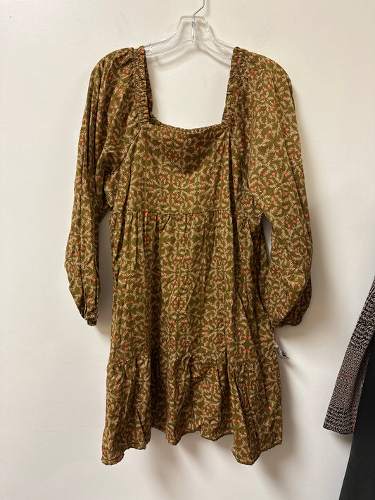 Dress Casual Short By Universal Thread In Green, Size: L