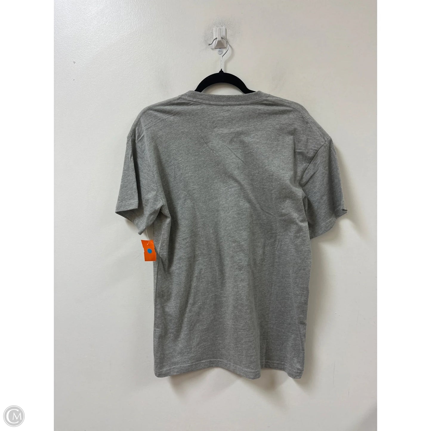 Top Short Sleeve By Clothes Mentor In Grey, Size: M