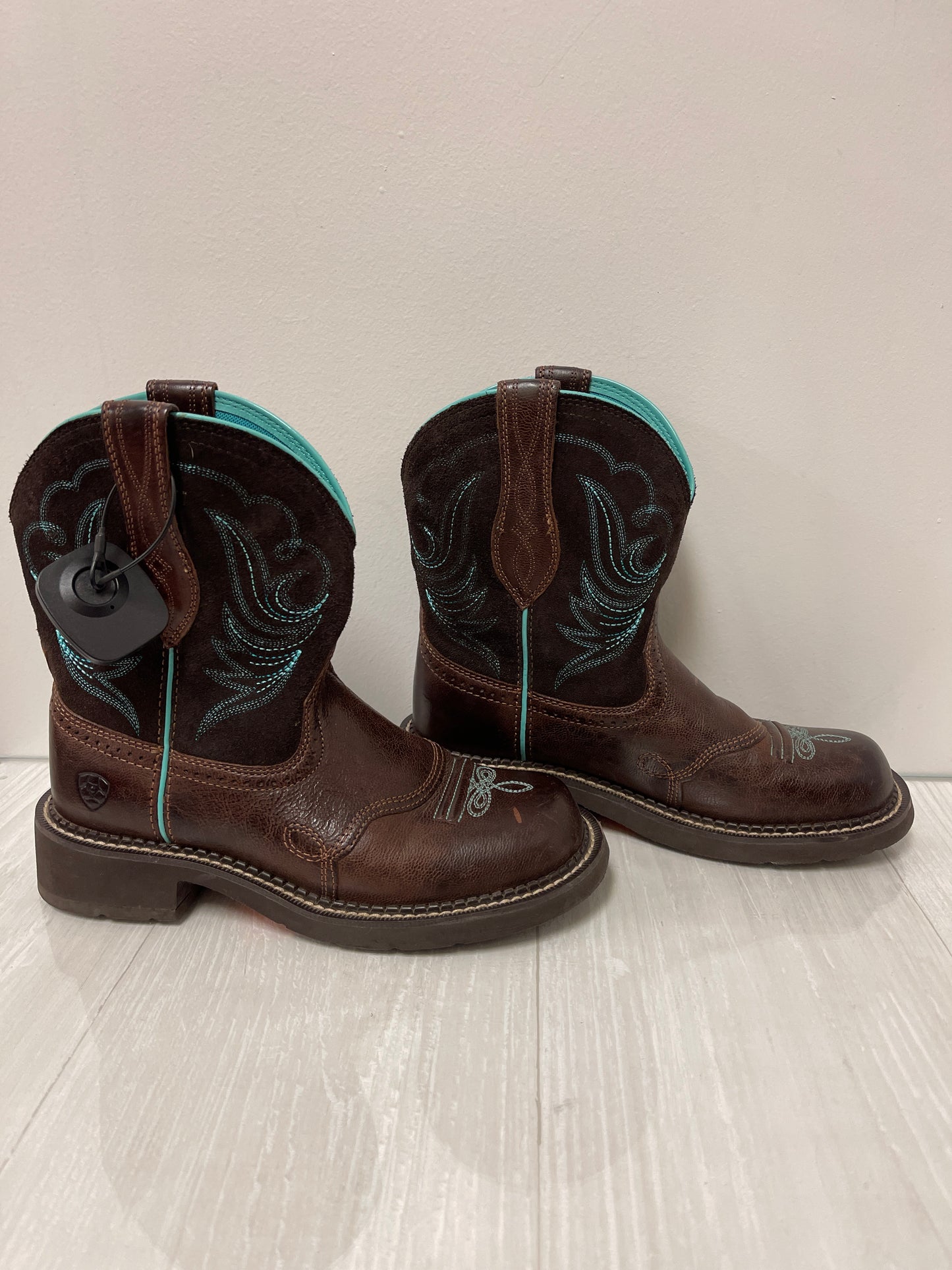 Boots Western By Ariat In Brown & Cream, Size: 7