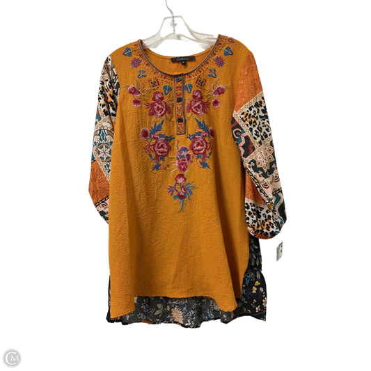 Top Long Sleeve By Calessa In Yellow, Size: M