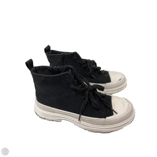 Shoes Sneakers By Mia In Black, Size: 8