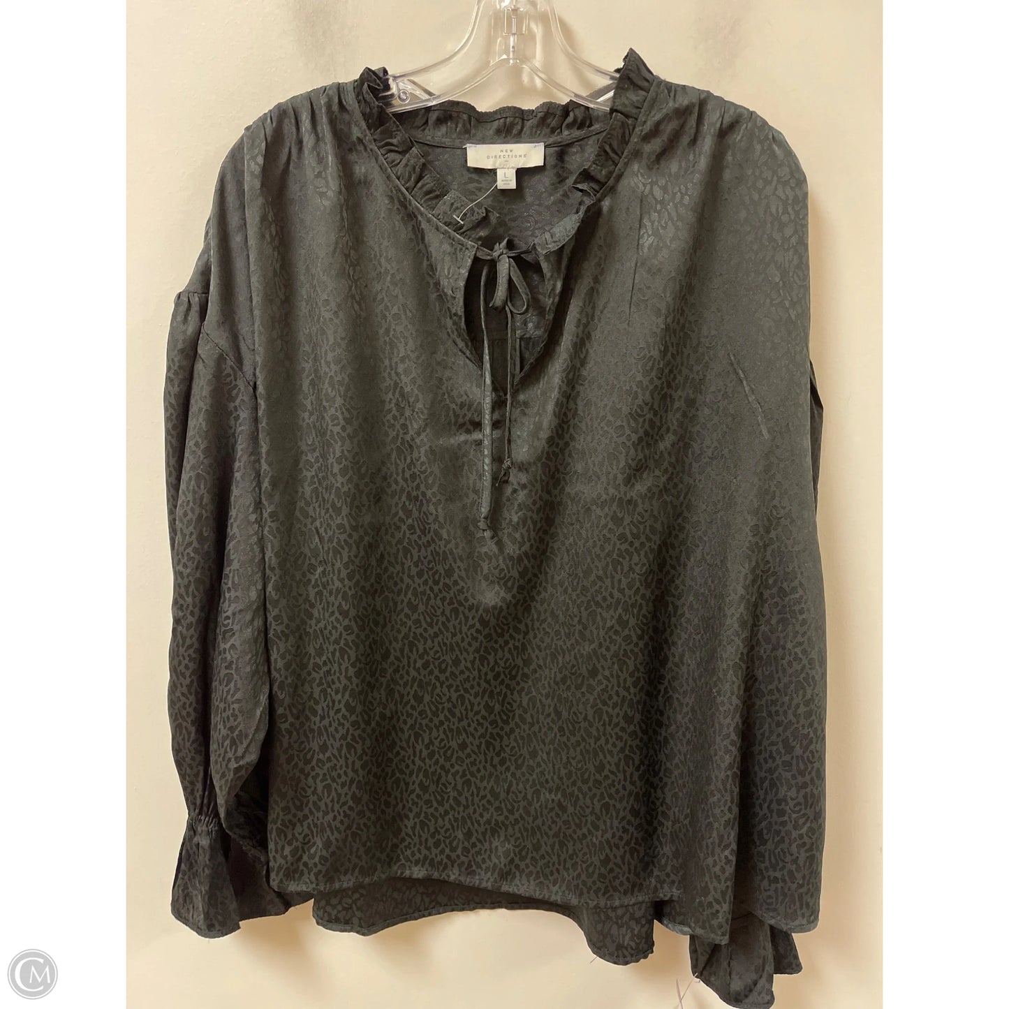 Top Long Sleeve By New Directions In Black, Size: L