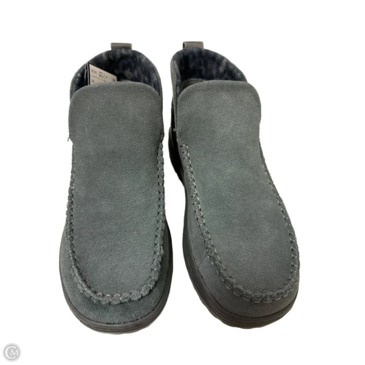 Shoes Flats By Hey Dude In Grey, Size: 6