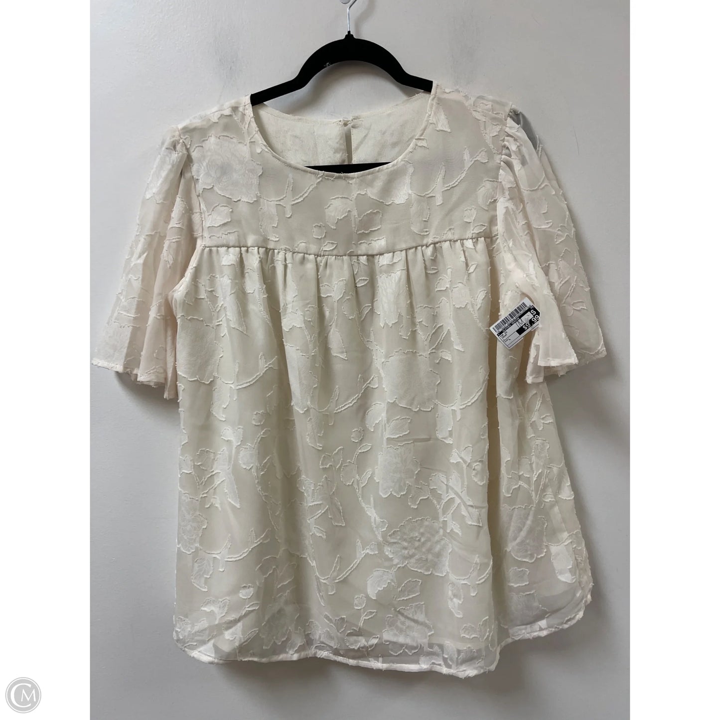Top Short Sleeve By Clothes Mentor In Cream, Size: L