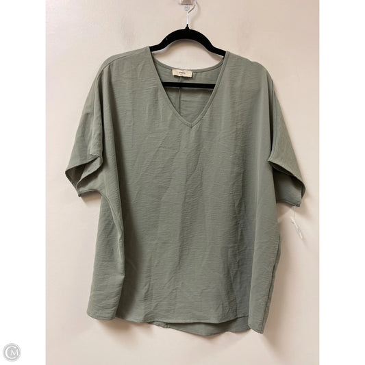 Top Short Sleeve By Entro In Green, Size: M