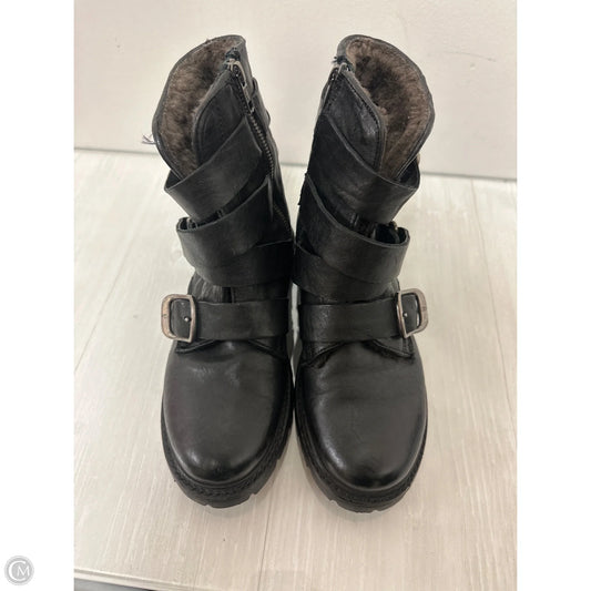 Boots Designer By Frye In Black, Size: 6