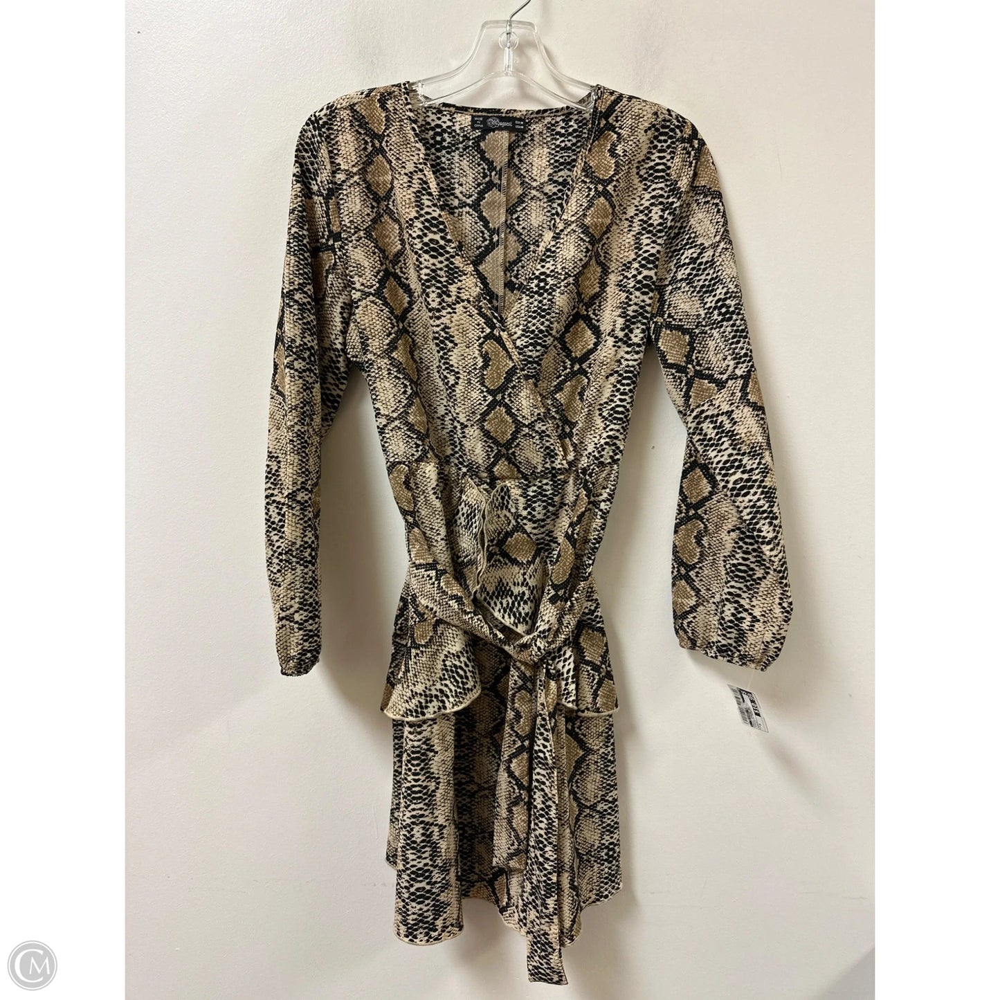 Dress Casual Short By Clothes Mentor In Snakeskin Print, Size: M