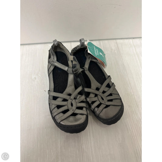 Shoes Flats By Jbu By Jambu In Silver, Size: 6