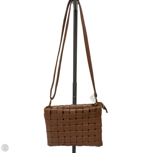 Crossbody By Clothes Mentor, Size: Medium