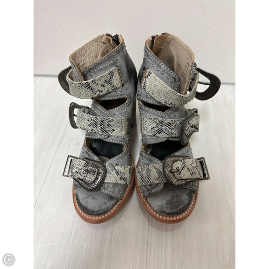 Sandals Heels Block By Freebird In Grey, Size: 7