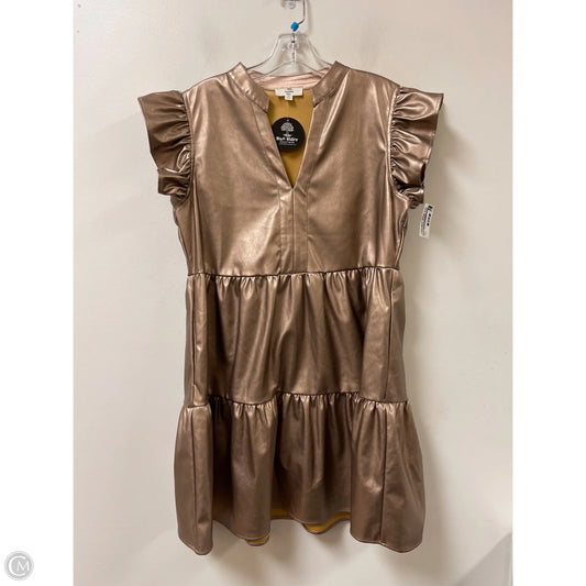 Dress Casual Short By Entro In Gold, Size: M