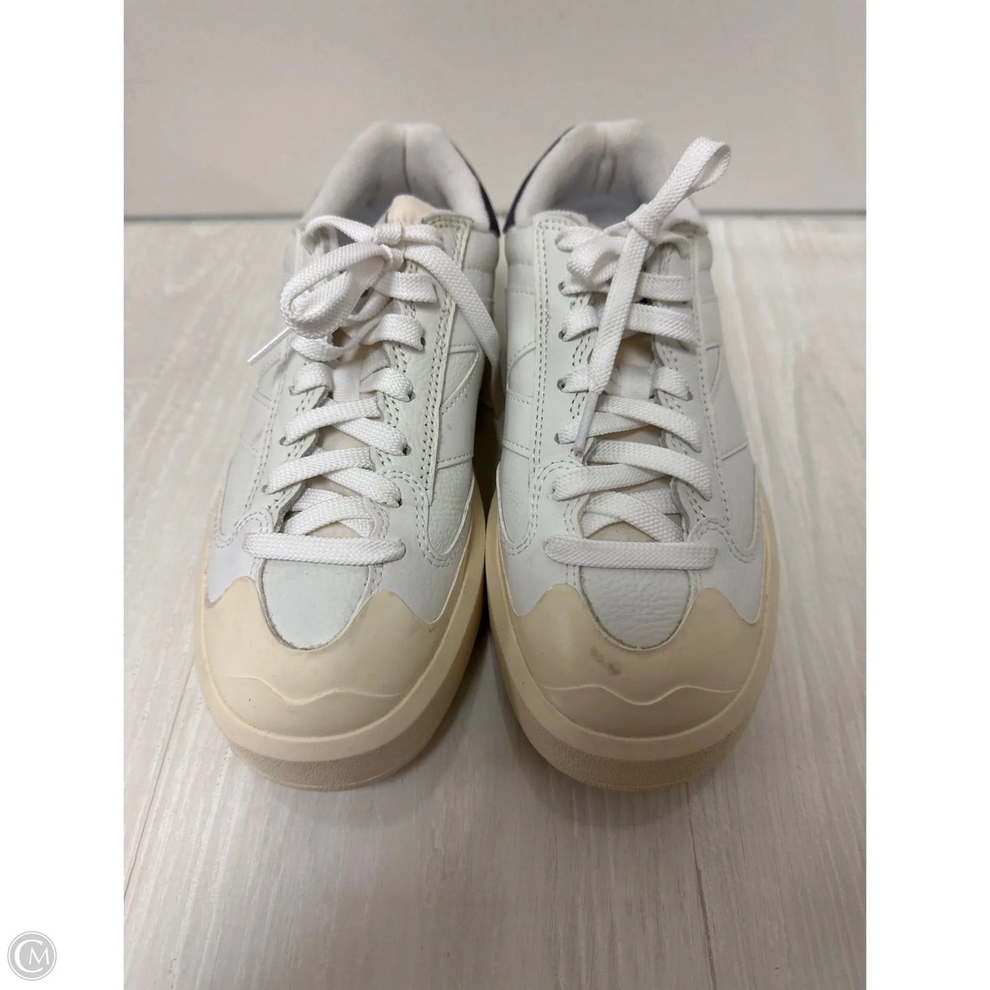 Shoes Sneakers By New Balance In White, Size: 5.5