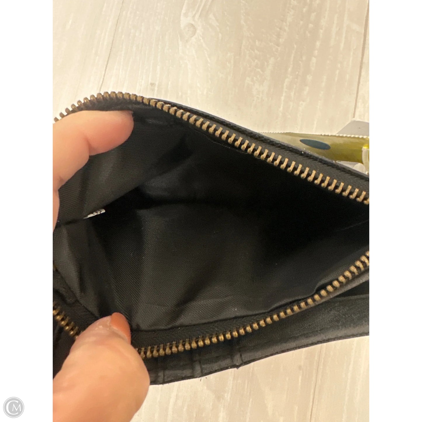 Wallet By Clothes Mentor, Size: Medium