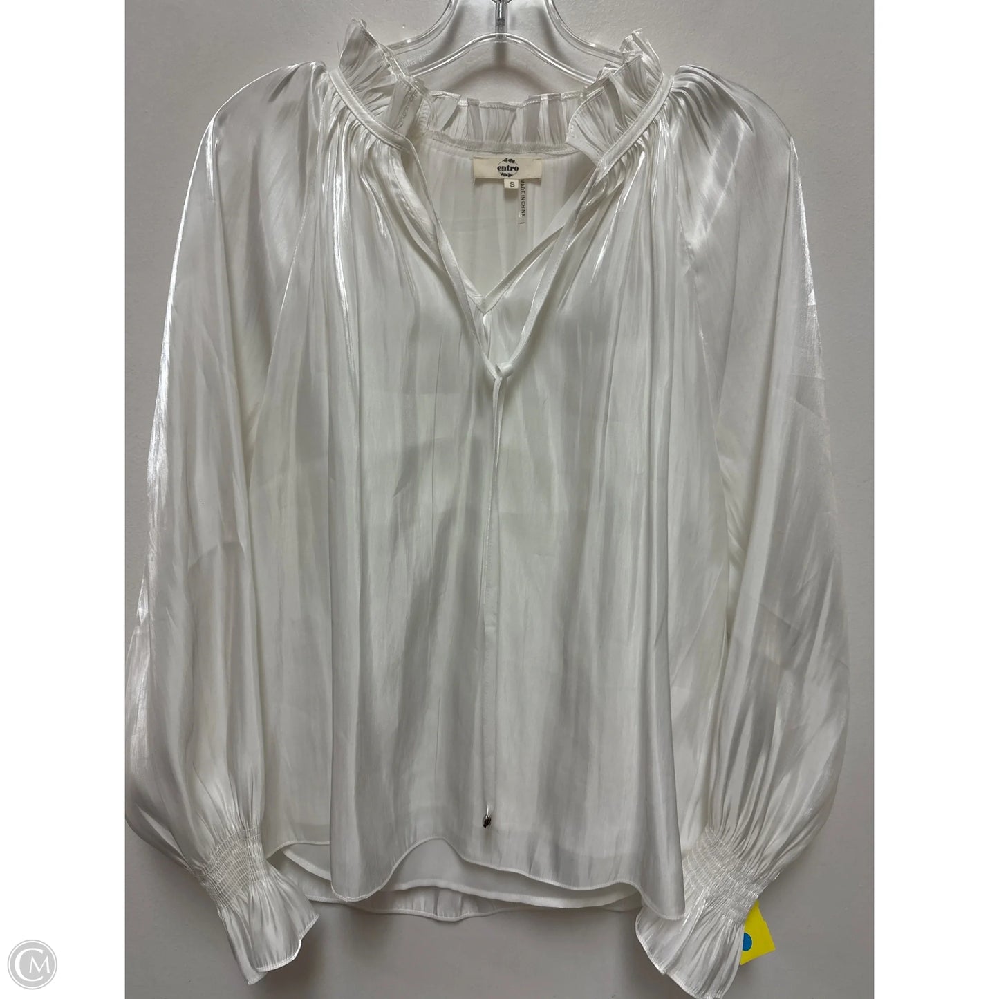 Top Long Sleeve By Entro In White, Size: S