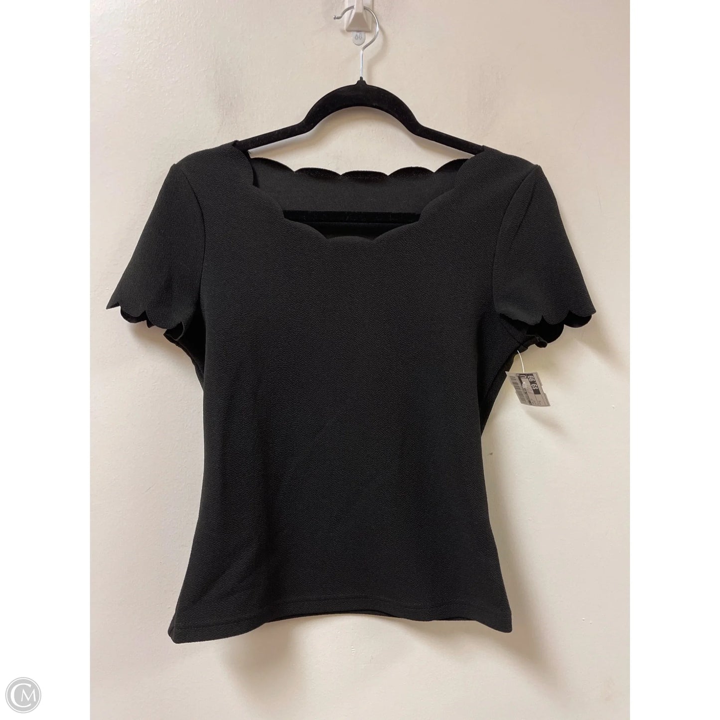 Top Short Sleeve By Clothes Mentor In Black, Size: S