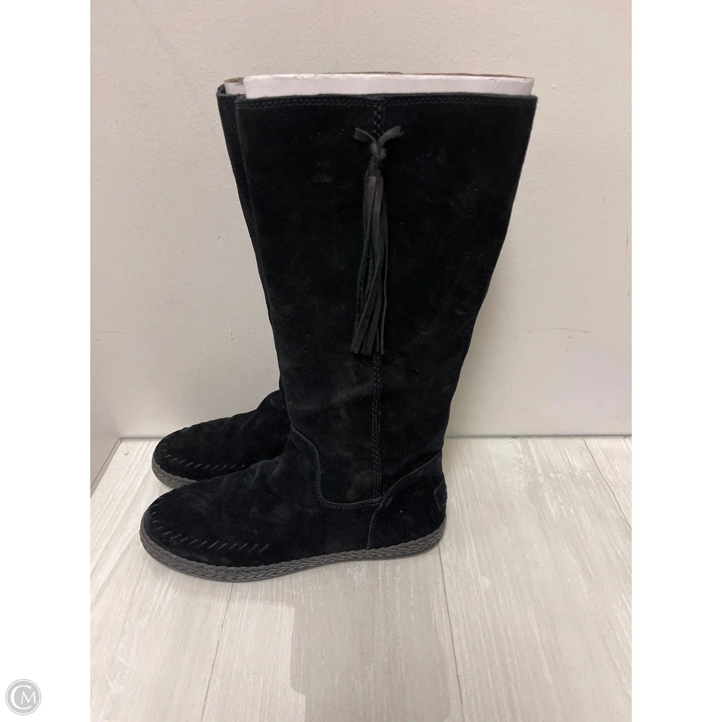Boots Designer By Ugg In Black, Size: 7.5