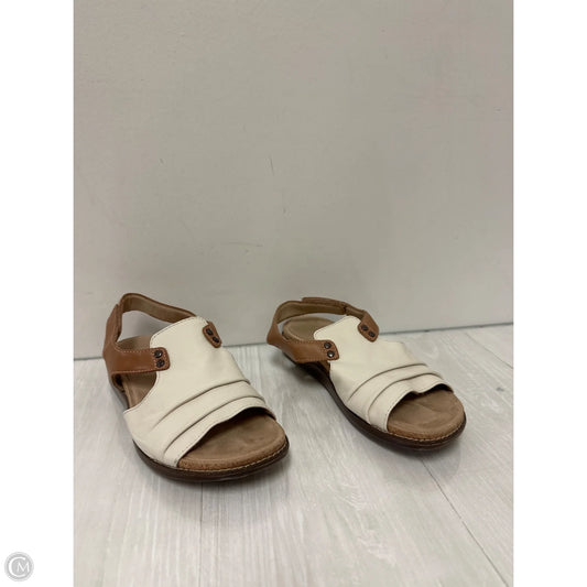 Sandals Flats By Clothes Mentor In Cream, Size: 6.5