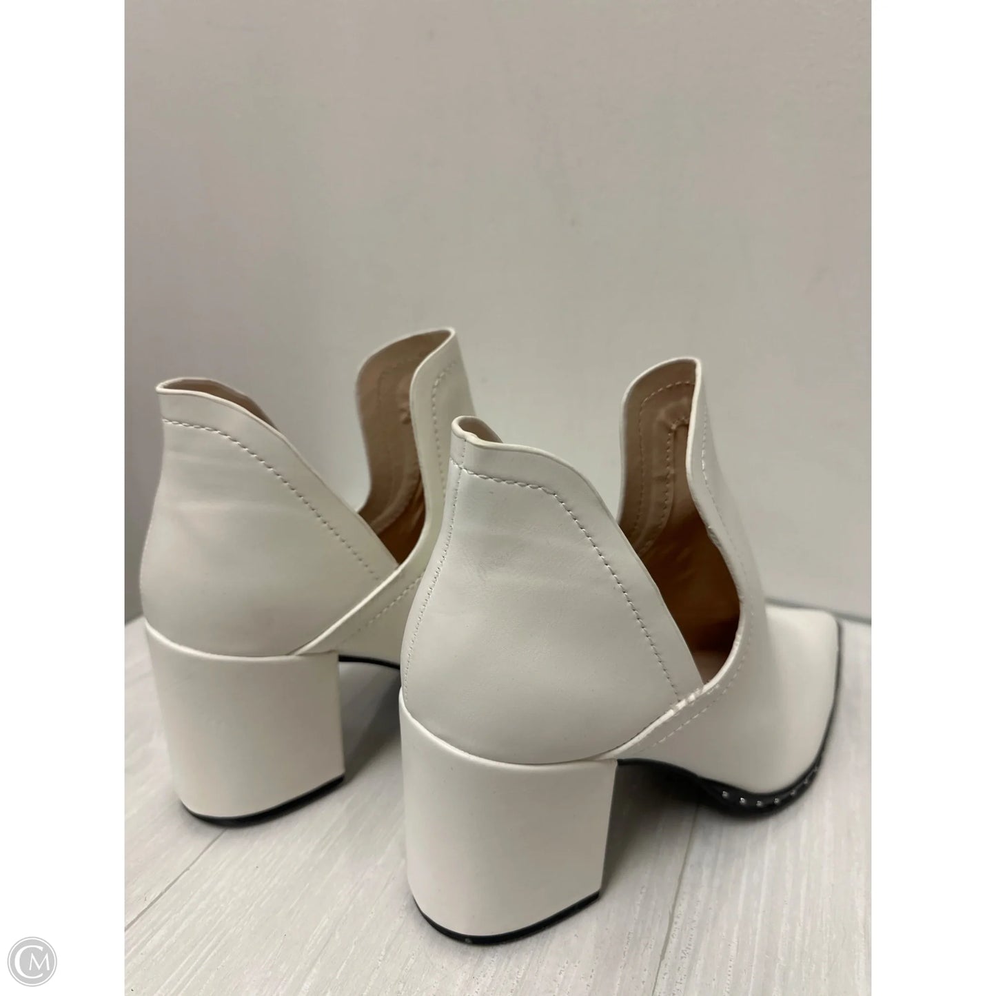 Boots Ankle Heels By Clothes Mentor In White, Size: 10