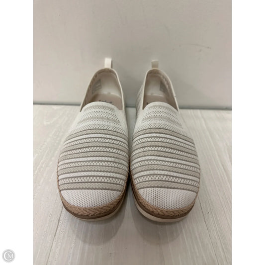 Shoes Flats By Bobs In White, Size: 9.5