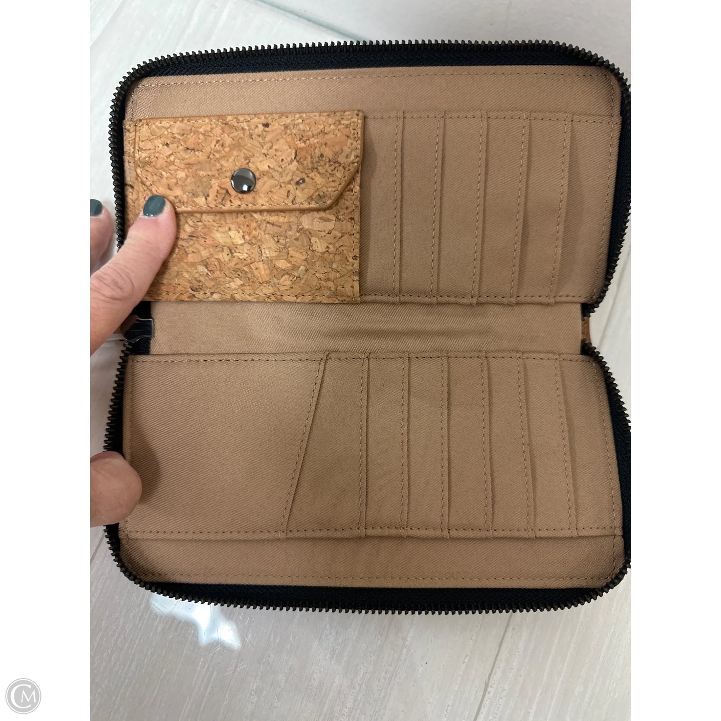 Wallet By Clothes Mentor, Size: Large