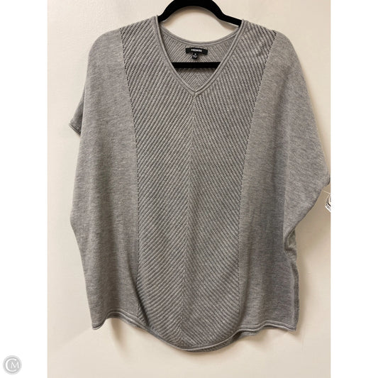 Sweater Short Sleeve By Premise In Grey, Size: M