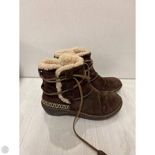 Boots Designer By Ugg In Brown, Size: 9