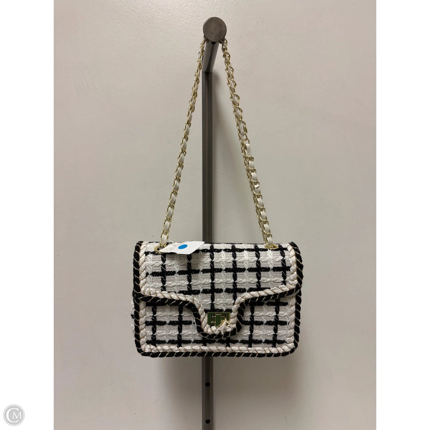 Crossbody By Clothes Mentor, Size: Medium