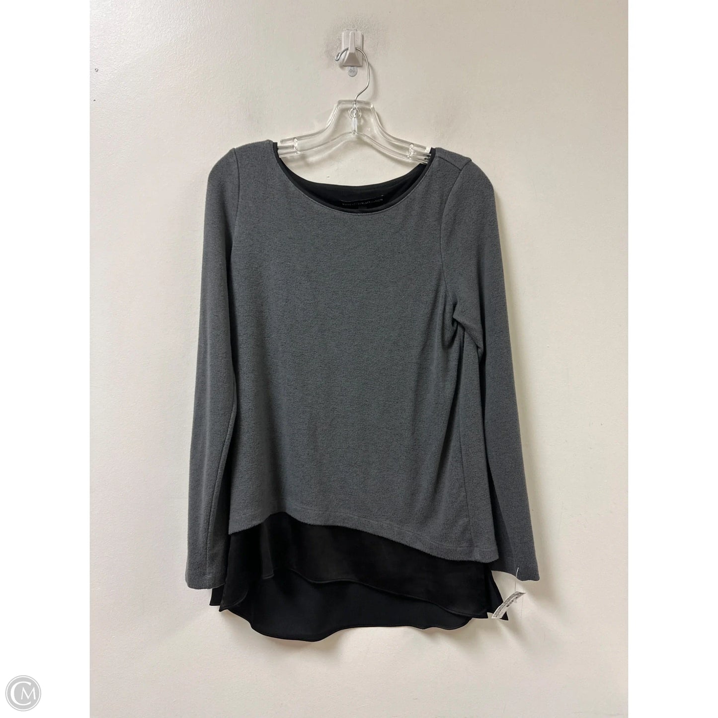 Top Long Sleeve By White House Black Market In Grey, Size: M