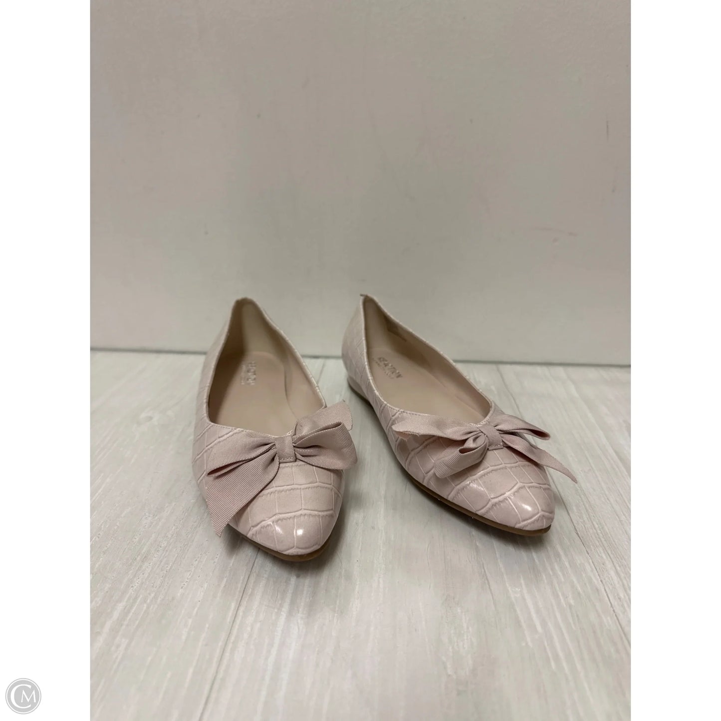 Shoes Flats By Kenneth Cole Reaction In Cream, Size: 8