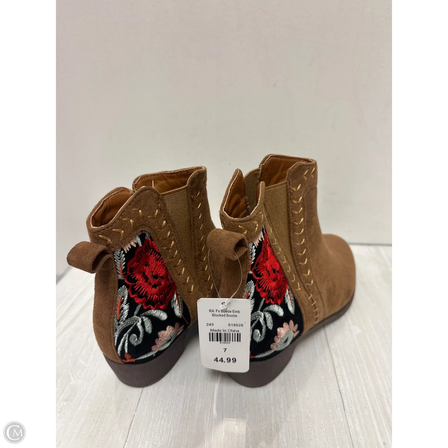 Boots Ankle Flats By Clothes Mentor In Brown, Size: 7