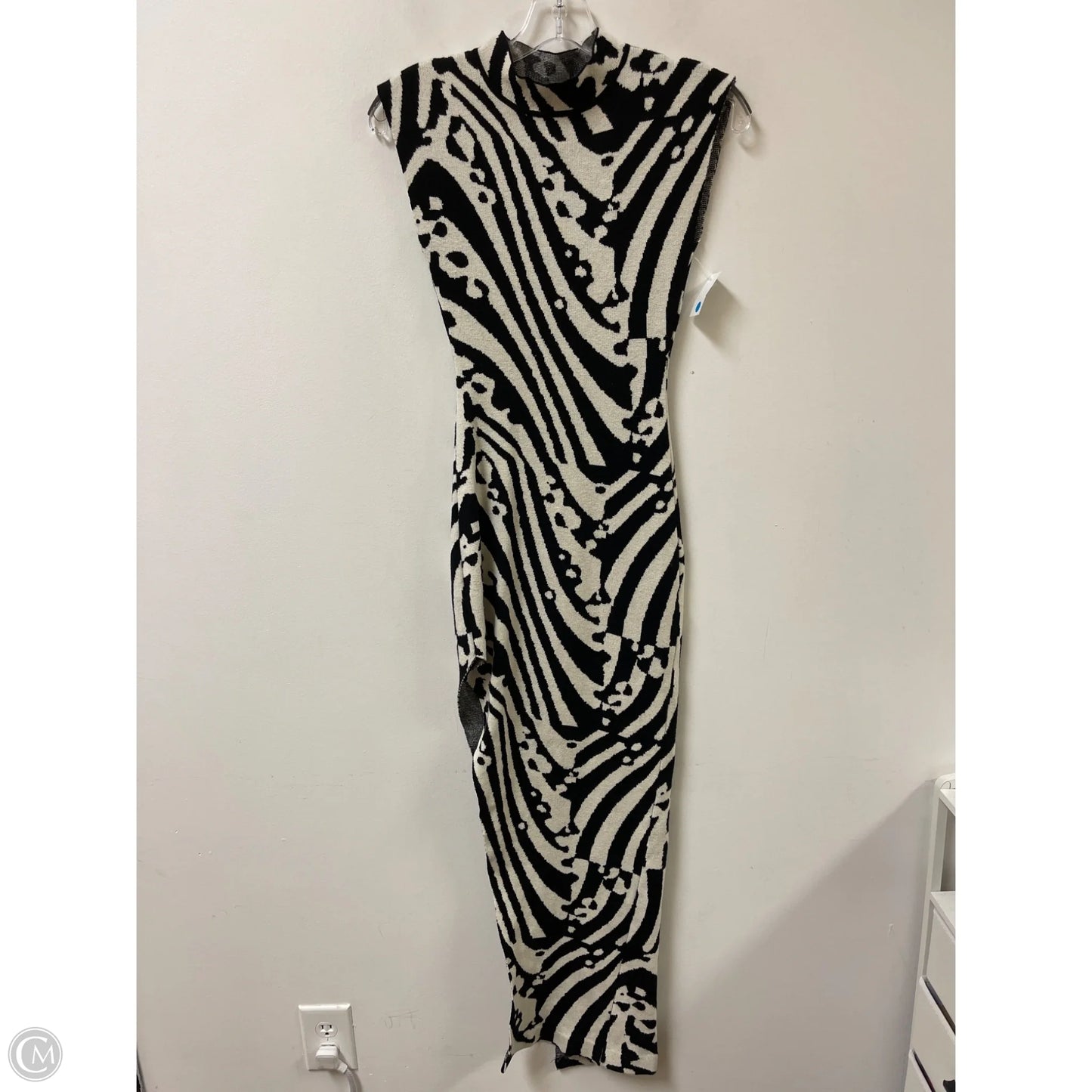 Dress Casual Midi By Cmc In Black & White, Size: S