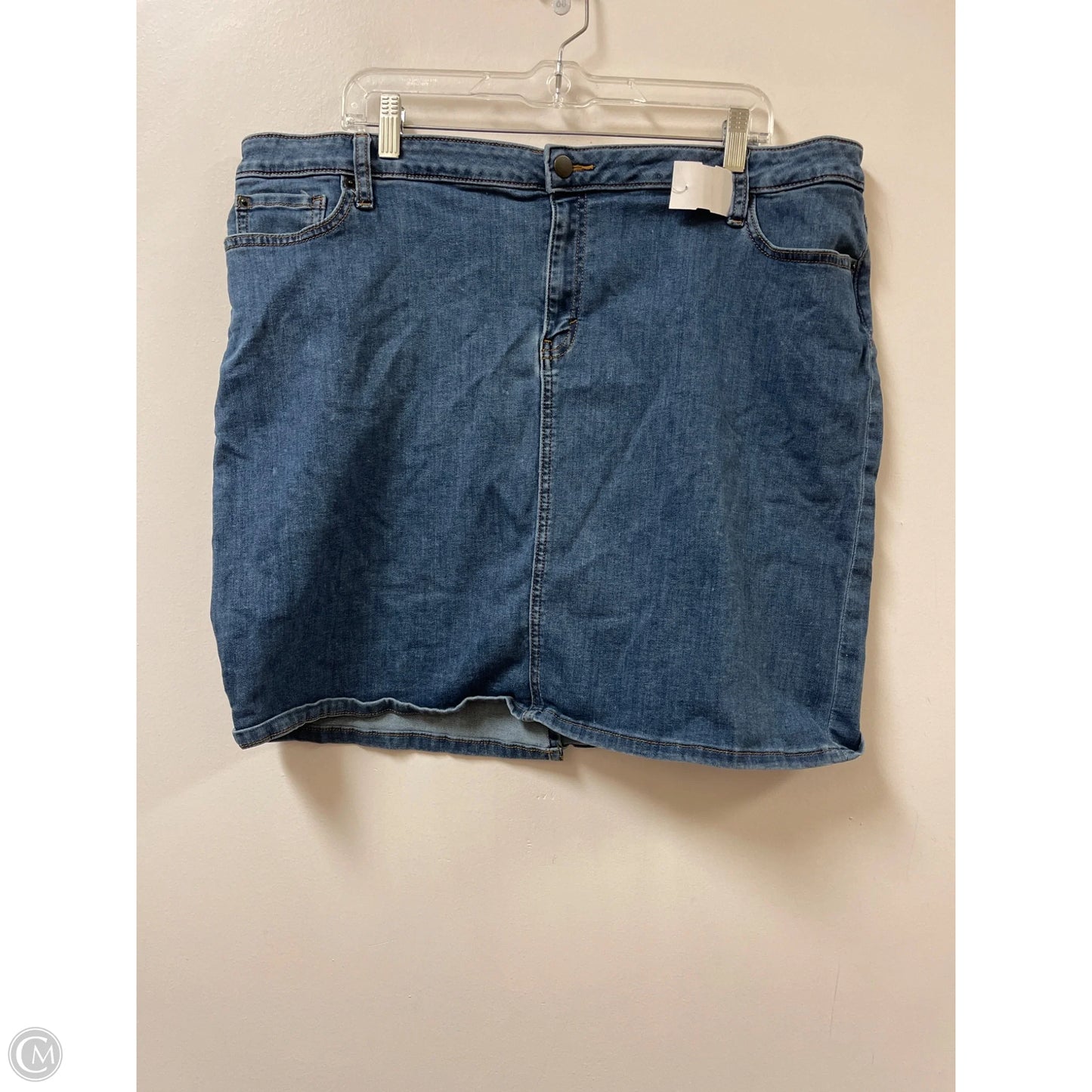 Skirt Mini & Short By Amazon Essentials In Blue Denim, Size: 20
