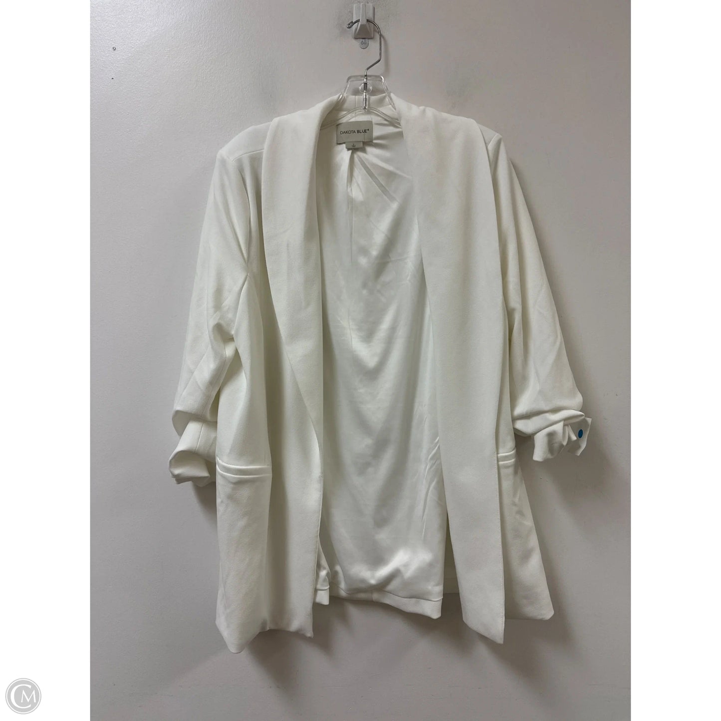 Blazer By Clothes Mentor In White, Size: L